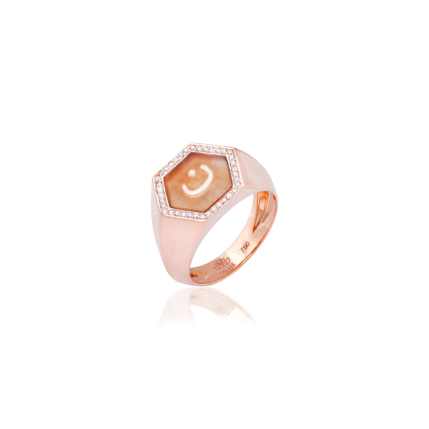 Qamoos 2.0 Letter ن Carnelian and Diamond Signet Ring in Rose Gold
