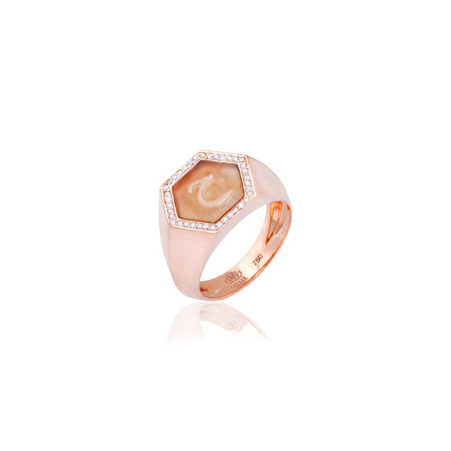Qamoos 2.0 Letter ح Carnelian and Diamond Signet Ring in Rose Gold
